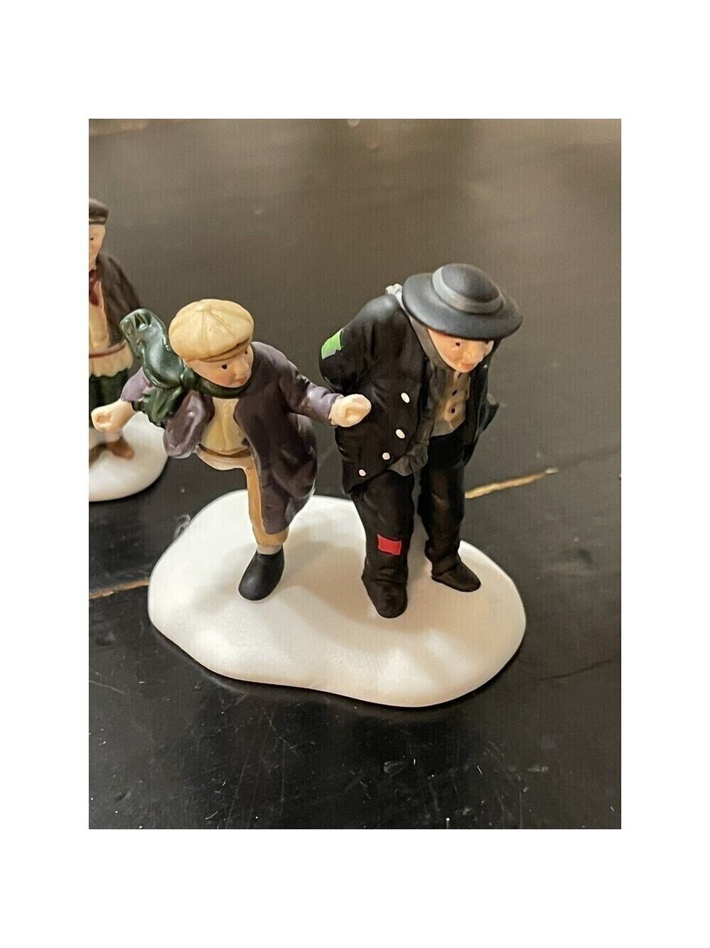 Dept 56 Oliver Twist Heritage Village Set Of 3 Porcelain Figurines #5554-9 - Picture 5 of 8